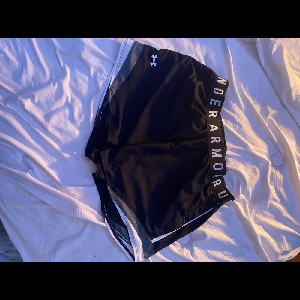 loose shorts